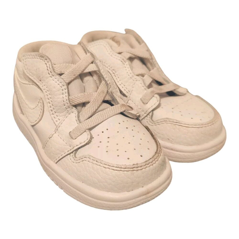 Nike Jordan 1 Toddler Low Top Triple White Shoes size 6C Hook And Loop Pull On